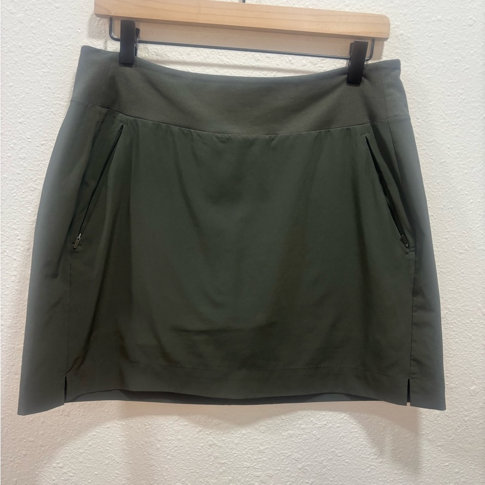 Athleta Olive Performance SoHo Skort with Zip Pockets
